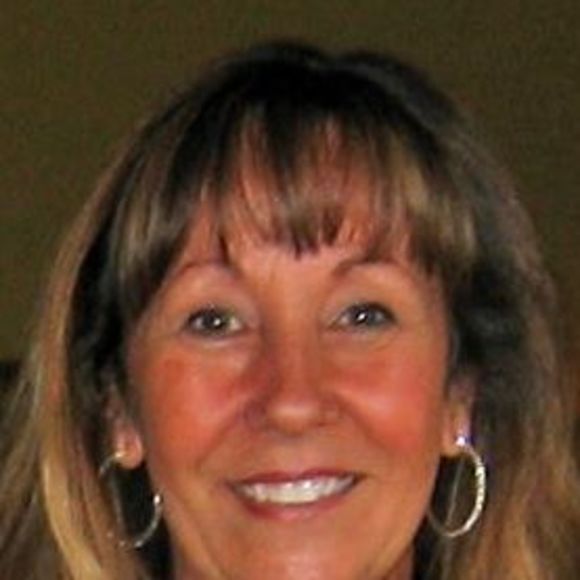 Meet your Posher, Sandra - Picture 1 of 1